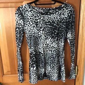Leopard print black and white express top